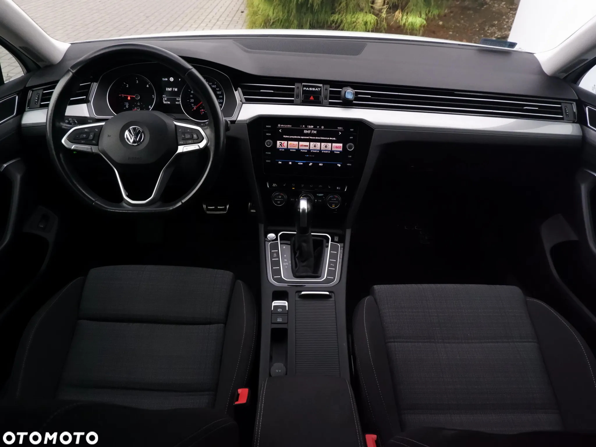 Volkswagen Passat - 21