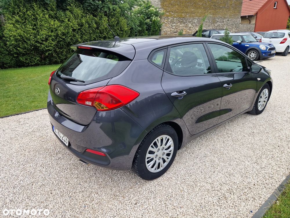 Kia Ceed 1.4 CVVT Attract plus - 13