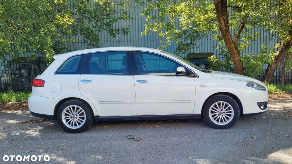 Fiat Croma ver-1-9jtd-dynamic - 4