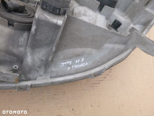 LAMPA PRAWY PRZÓD PRAWA PRZEDNIA TOYOTA COROLLA E12 01- - 10