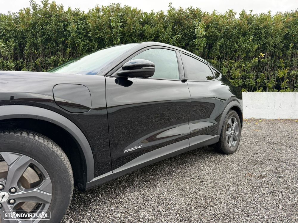 Ford Mustang Mach-E Standard - 22