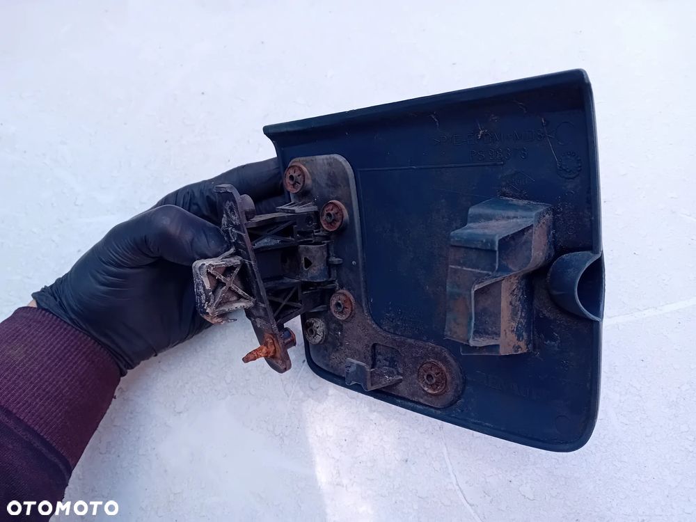 Klapka Wlewu Paliwa Scenic Rx4 - 3