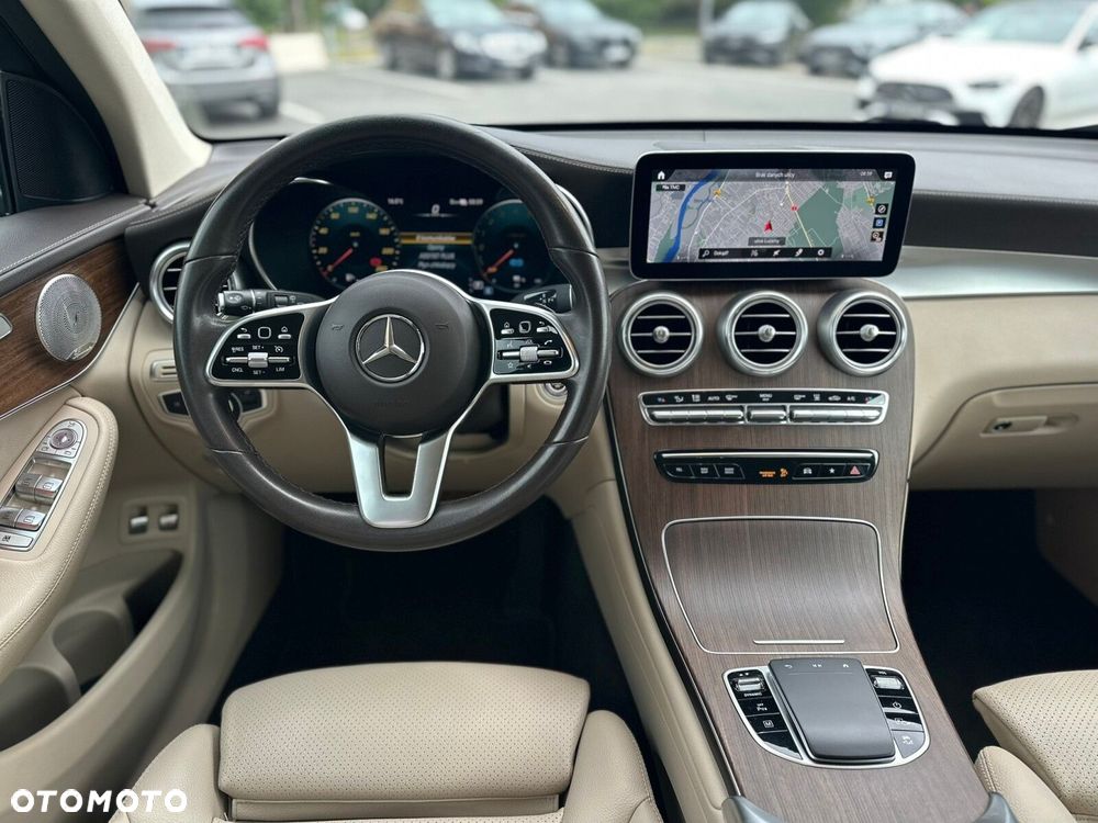 Mercedes-Benz GLC - 12