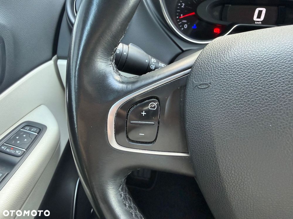 Renault Captur - 19