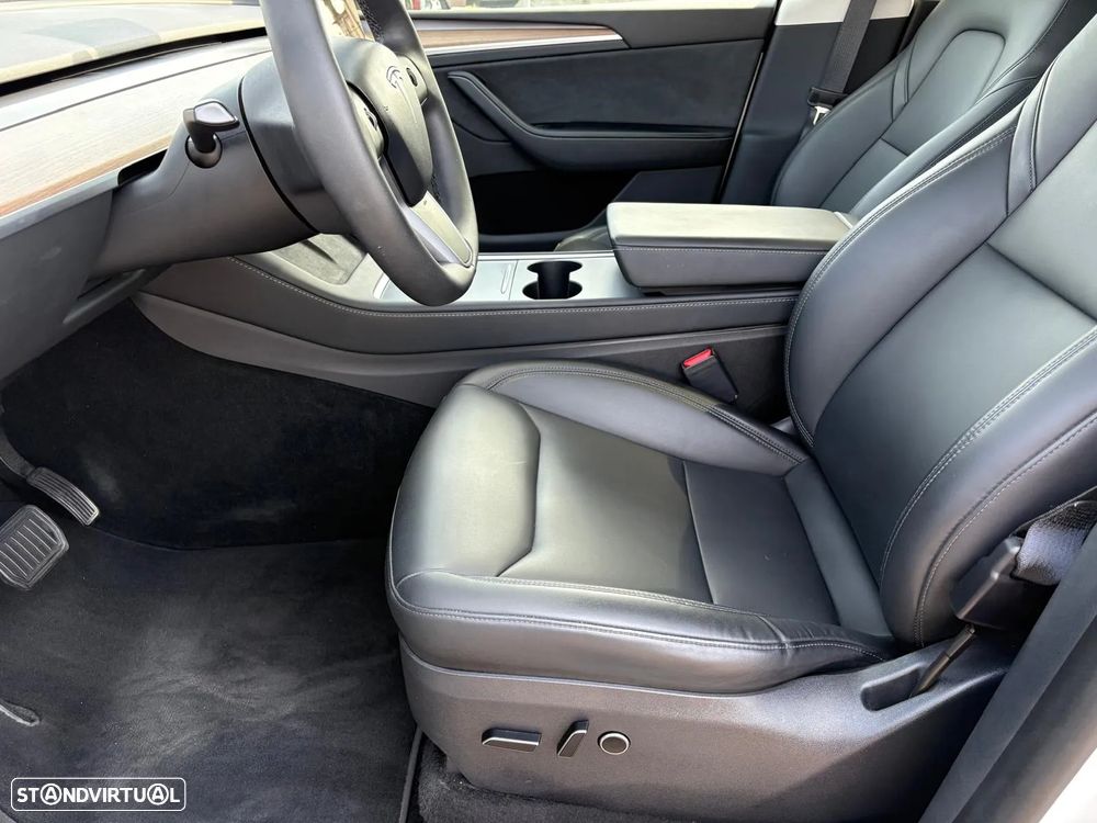 Tesla Model Y RWD - 7