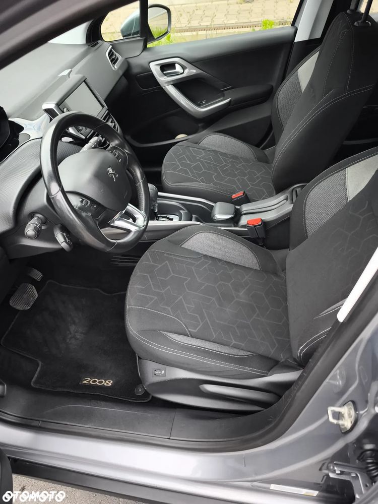 Peugeot 2008 - 4