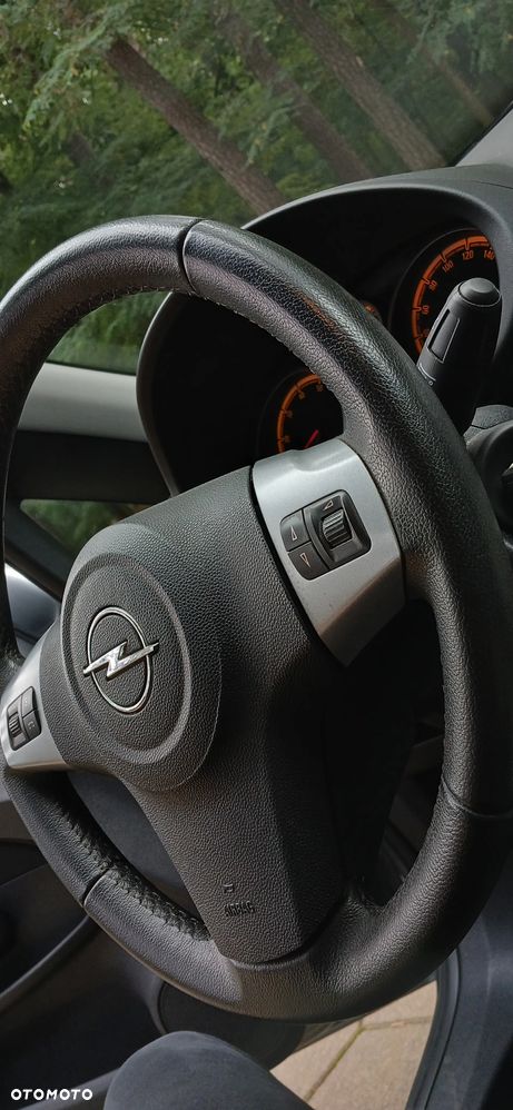 Opel Corsa - 22