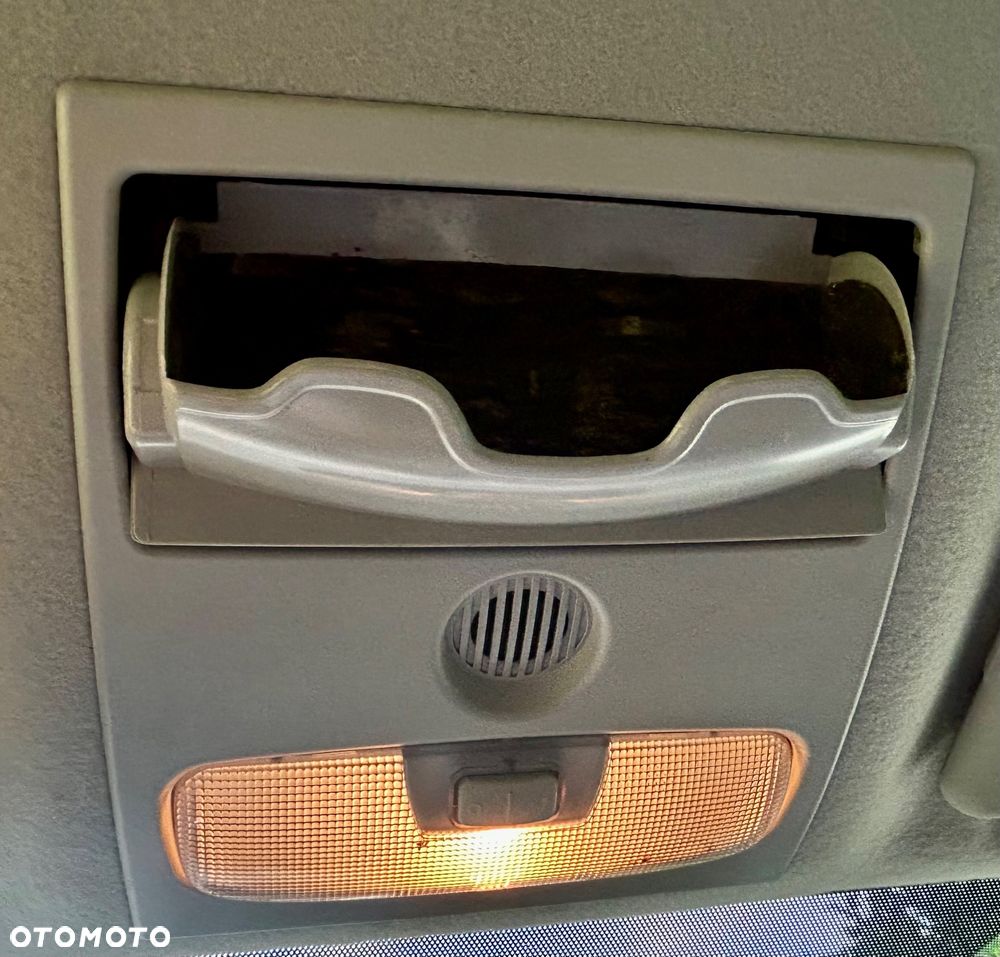 Ford Mondeo 1.6 Trend - 17