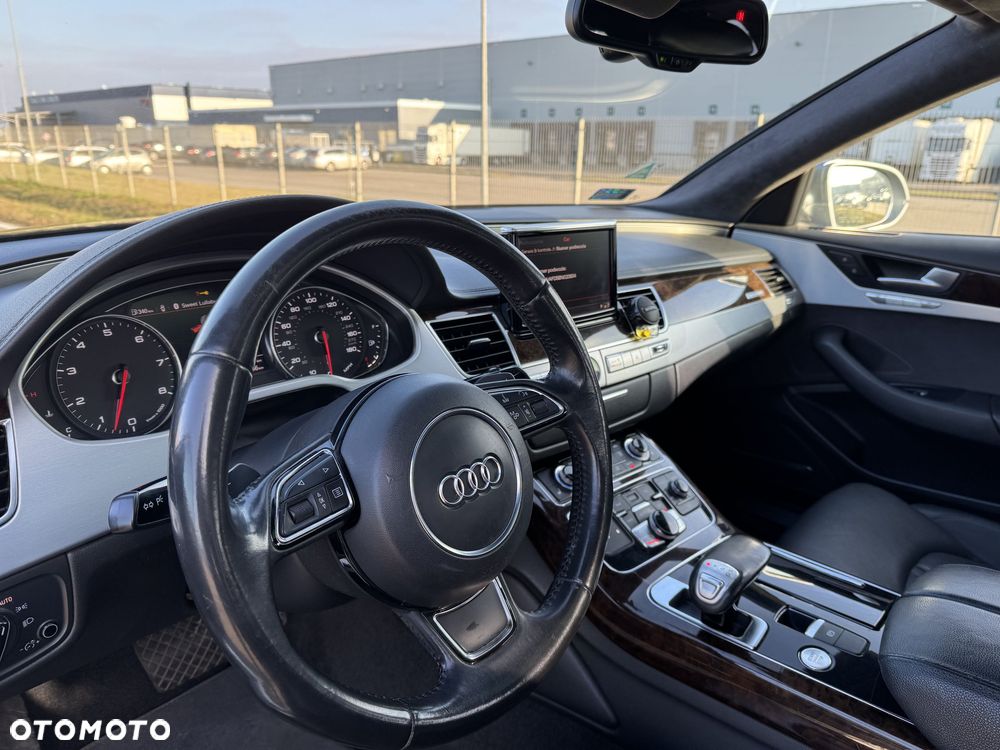 Audi A8 4.2 FSI Quattro - 11