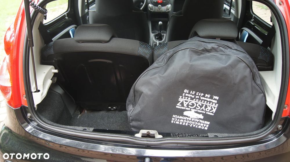 Peugeot 107 70 Black&Silver - 15