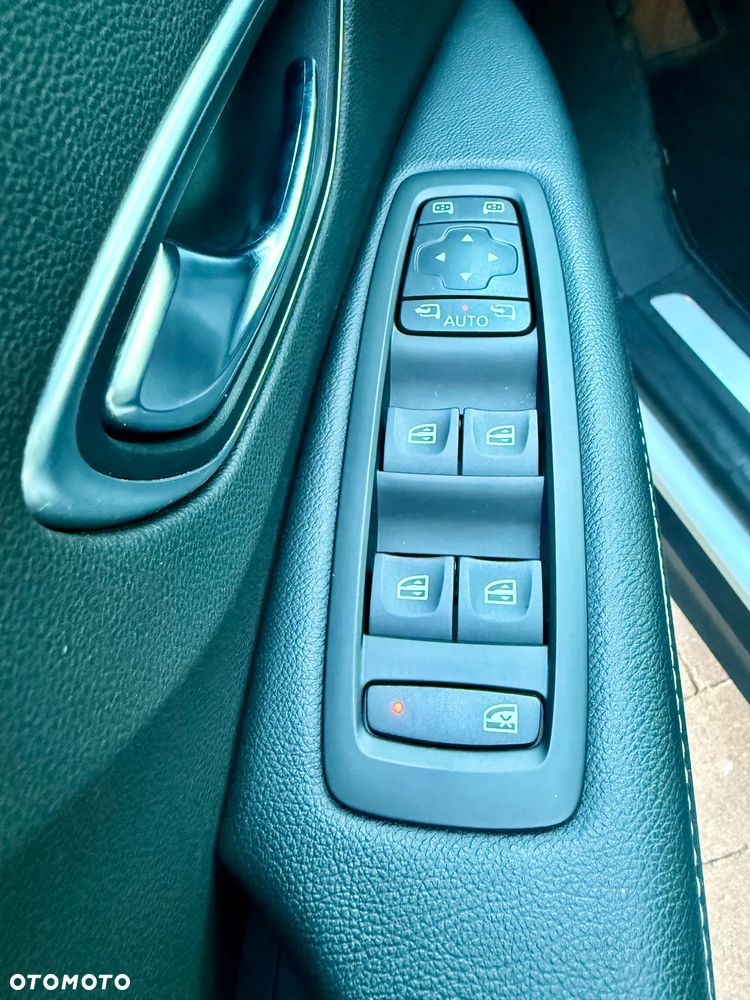 Renault Scenic 1.6 dCi Bose - 13