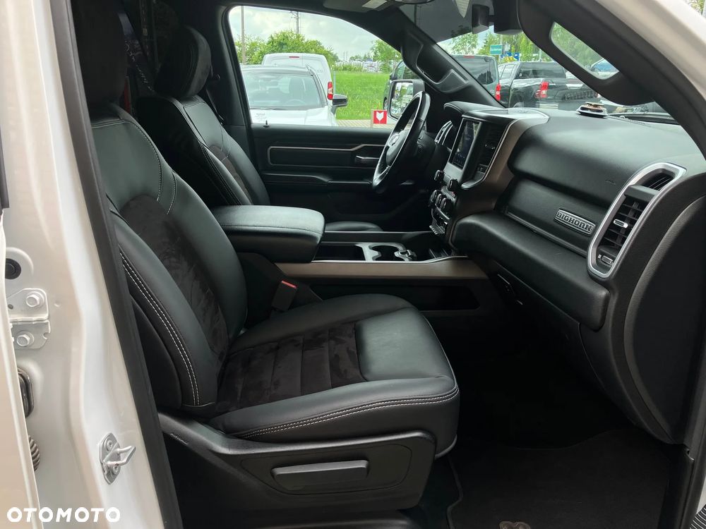 RAM 1500 5.7 eTorque Quad Cab Longbed Bighorn Black - 17