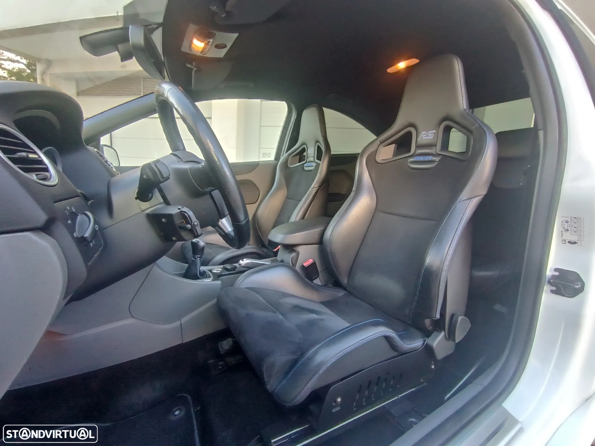 Ford Focus 2.5 T RS - 16