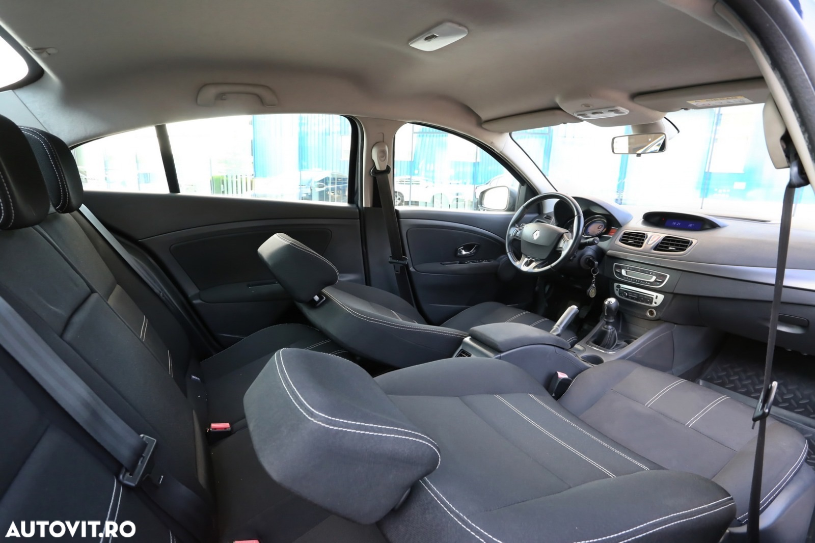 Renault Fluence 1.5dCi Privilege - 10