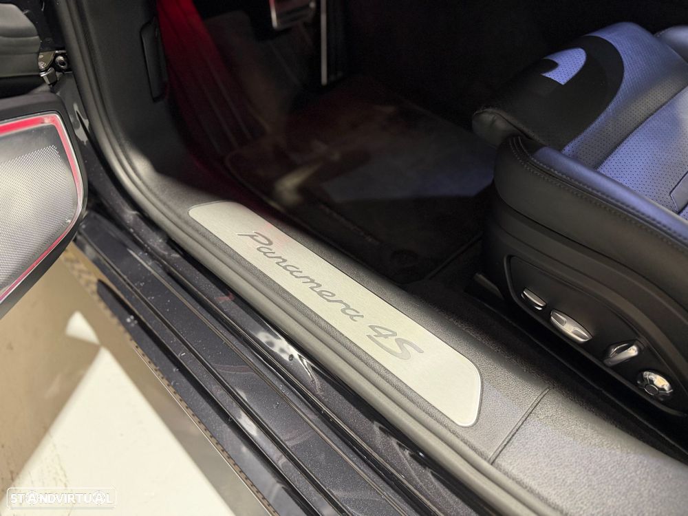 Porsche Panamera 4S E-Hybrid - 24