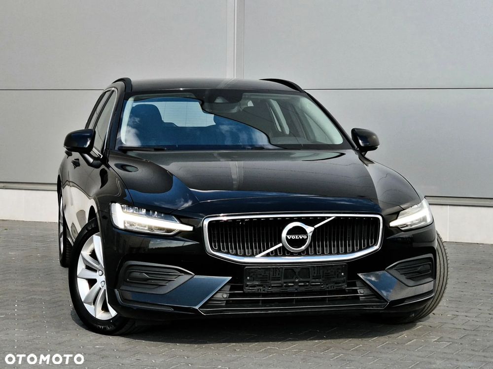 Volvo V60 B3 B DKG Momentum Pro - 4