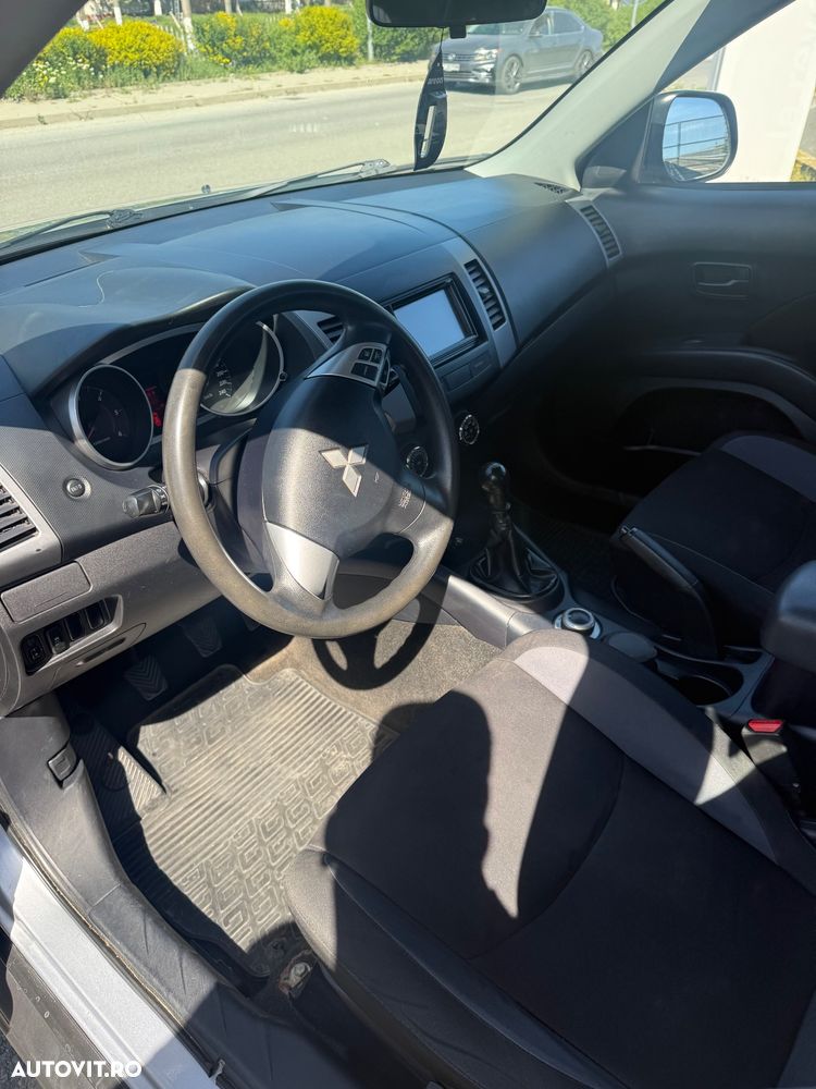 Mitsubishi Outlander 2.2 DI-D 4WD Instyle A60 - 8