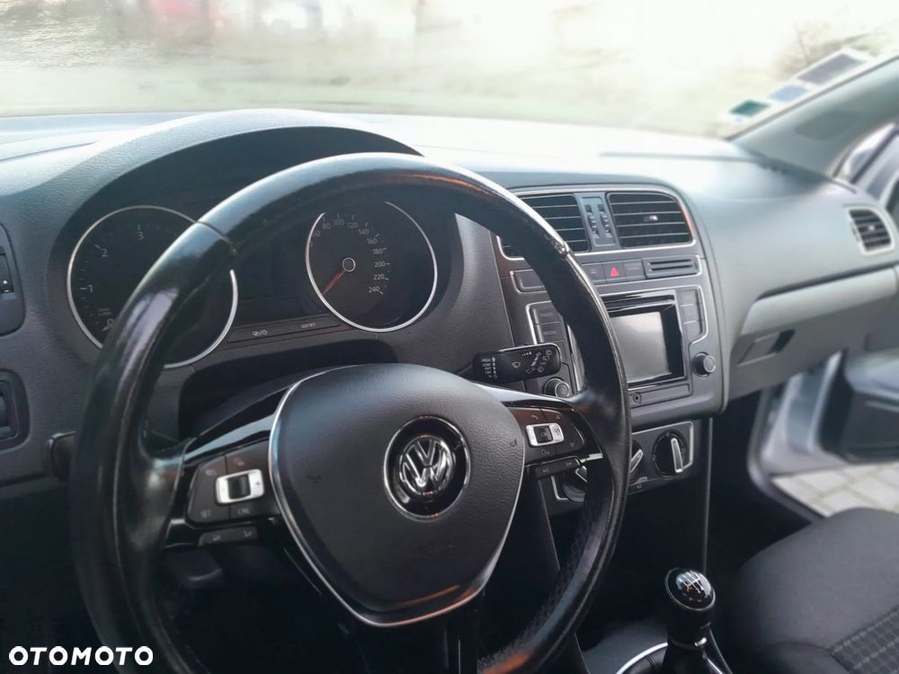 Volkswagen Polo 1.4 TDI (Blue Motion Technology) Comfortline - 17