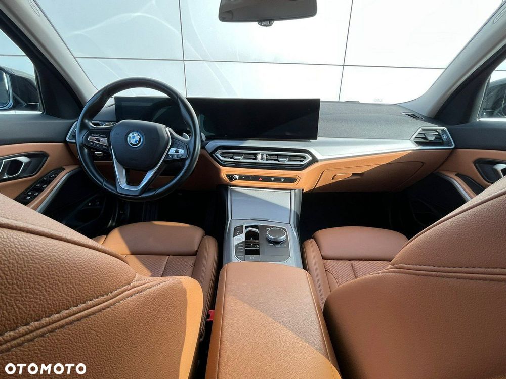 BMW Seria 3 330e xDrive Sport Line - 19