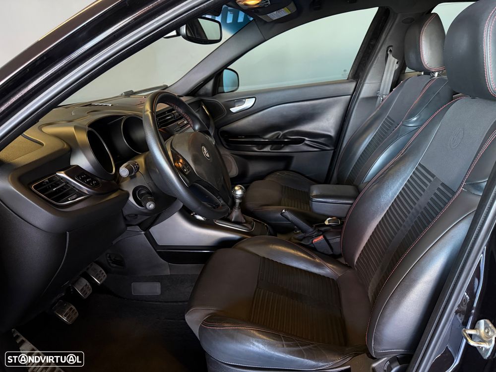 Alfa Romeo Giulietta 1.6 JTDm Veloce - 7