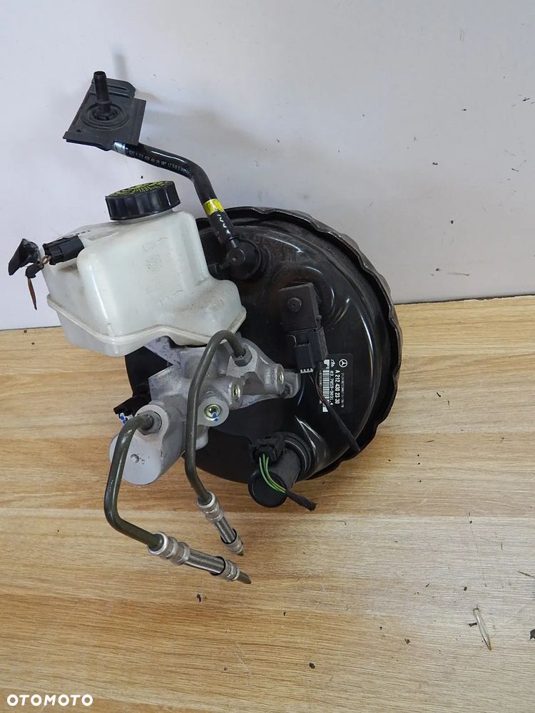 Serwo pompa hamulcowa Mercedes E klasa 212 W212 Lift 09-16  Łuków części - 1