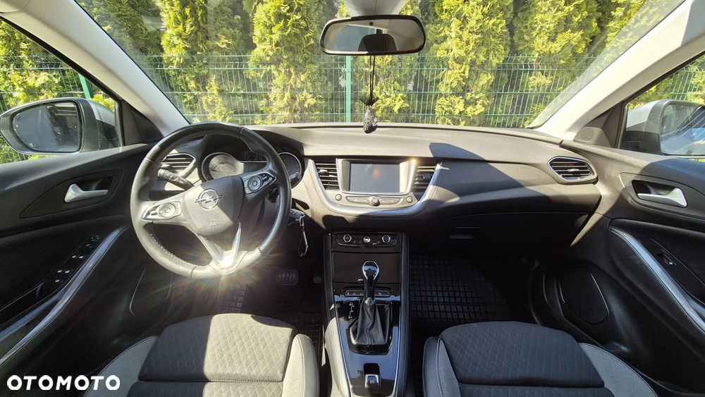 Opel Grandland X 1.6 T Elegance S&S - 11
