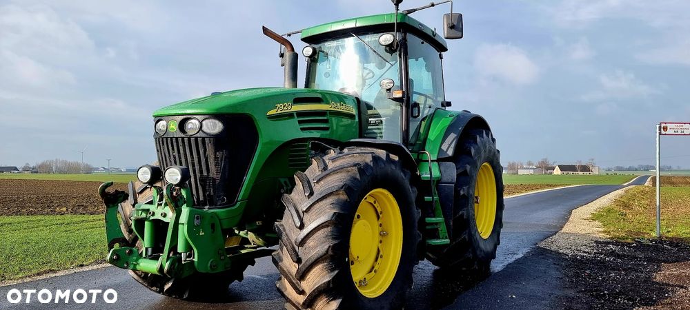 John Deere 7920 - 1