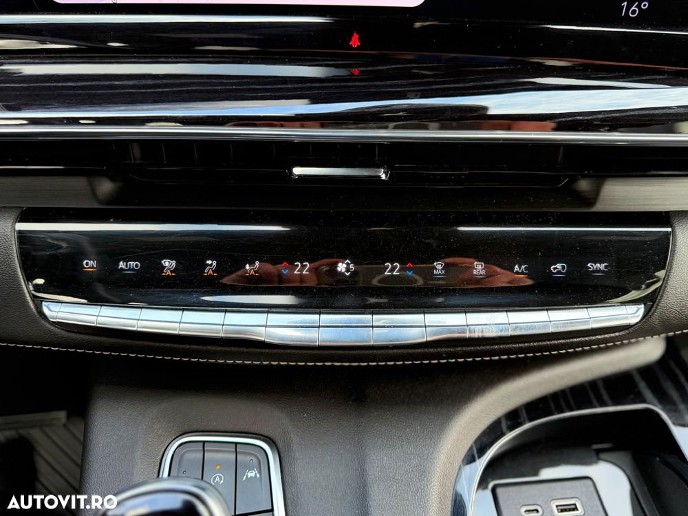 Cadillac Escalade 6.2 V8 AWD AT Platinum - 33