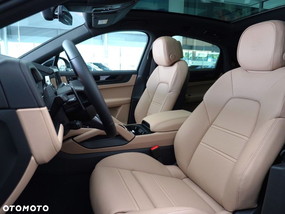 Porsche Cayenne E-Hybrid PHEV Black Edition - 29