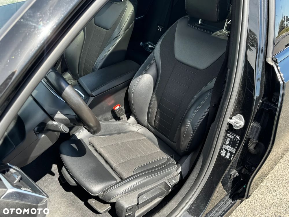BMW Seria 3 320d Sport Line Shadow - 12