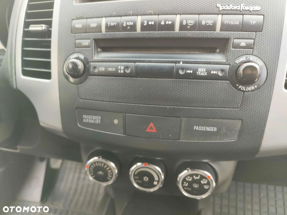 Mitsubishi Outlander 2.0 DID Intense + - 7