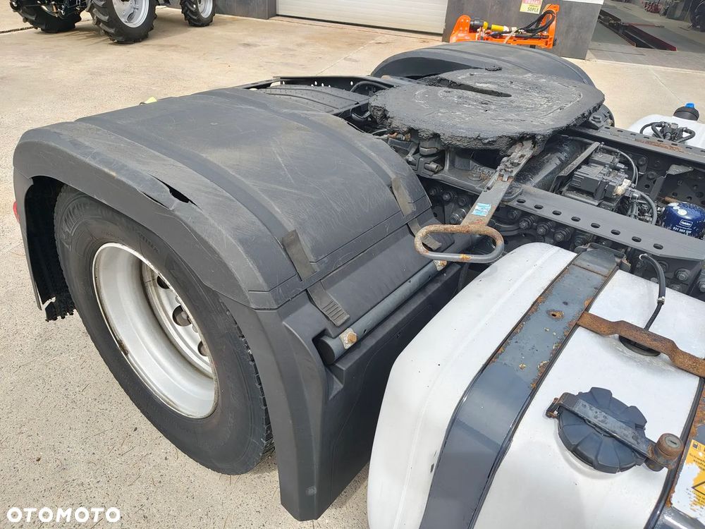 Mercedes-Benz ACTROS 1845 315/70R22,5 - 9
