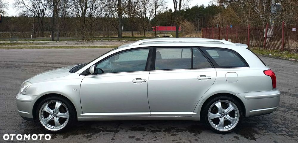 Toyota Avensis 1.8 VVT-i - 19