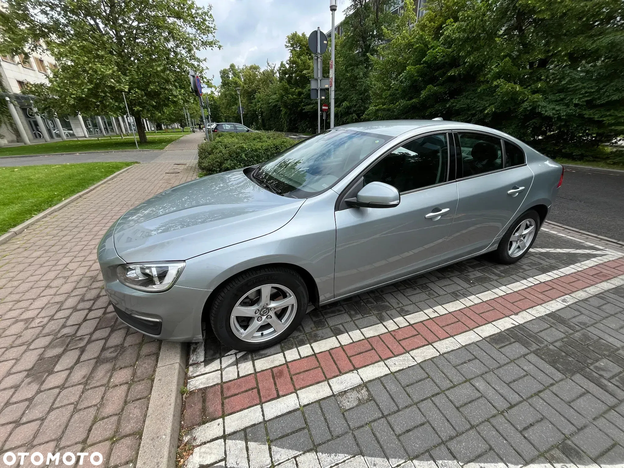 Volvo S60 T3 Drive-E Dynamic Edition (Kinetic) - 2