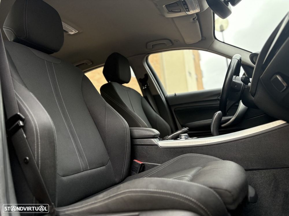 BMW 116 d Aut. Sport Line - 9