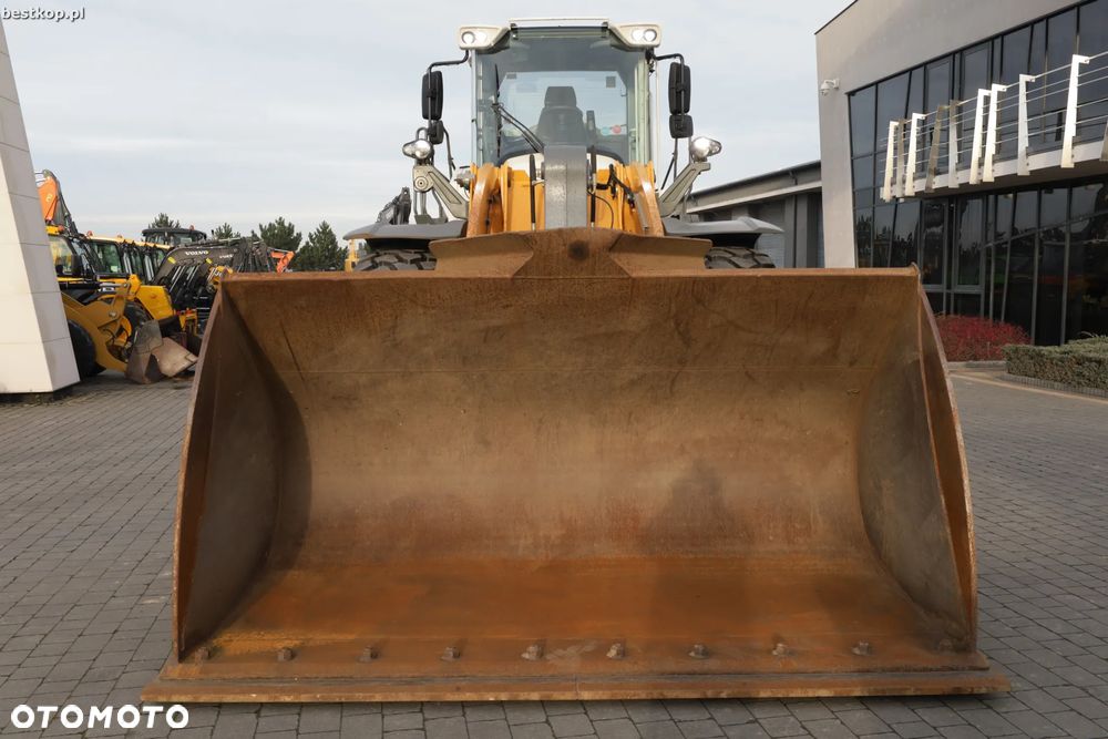 Liebherr L566 XPower - 13