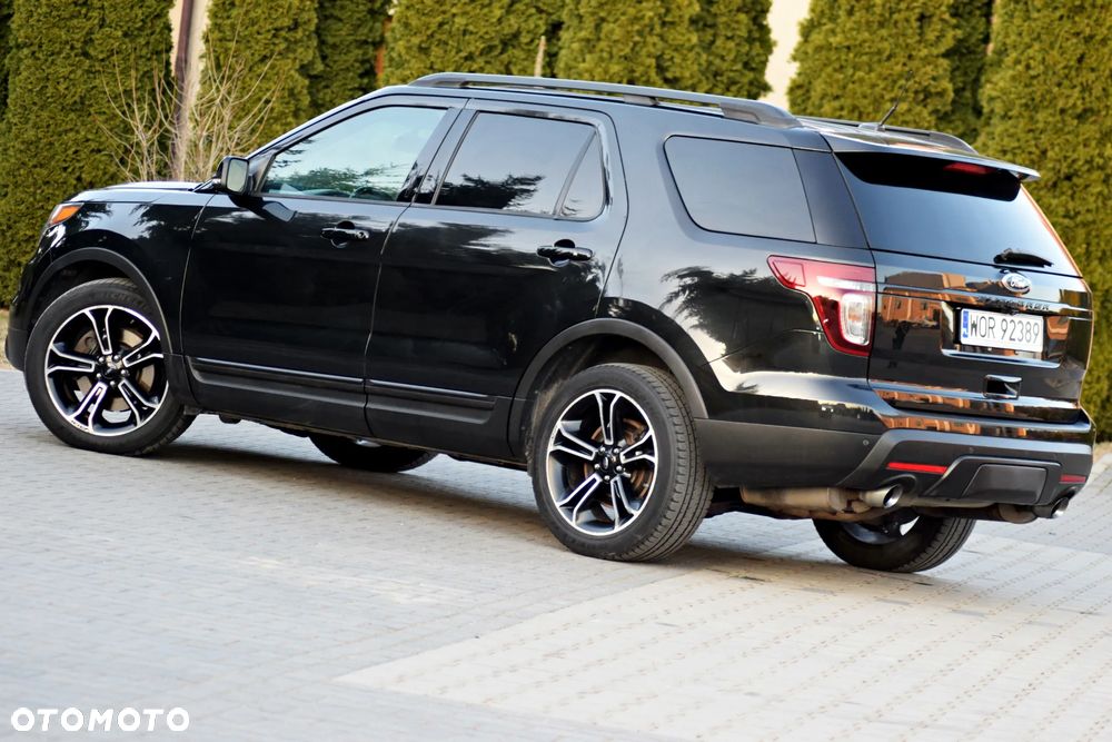 Ford Explorer - 24
