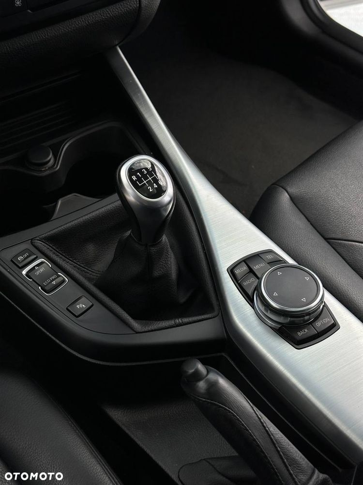 BMW Seria 1 118d Edition Metropolitan - 15