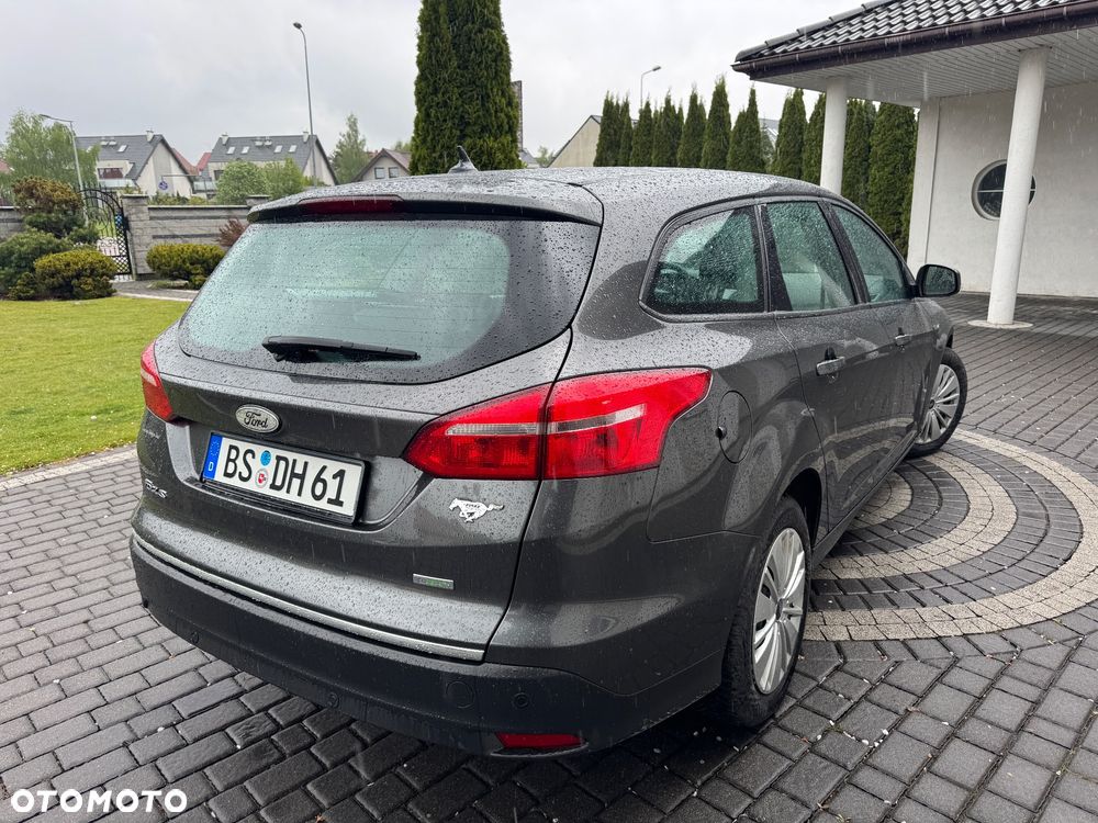 Ford Focus 1.0 EcoBoost Titanium - 6
