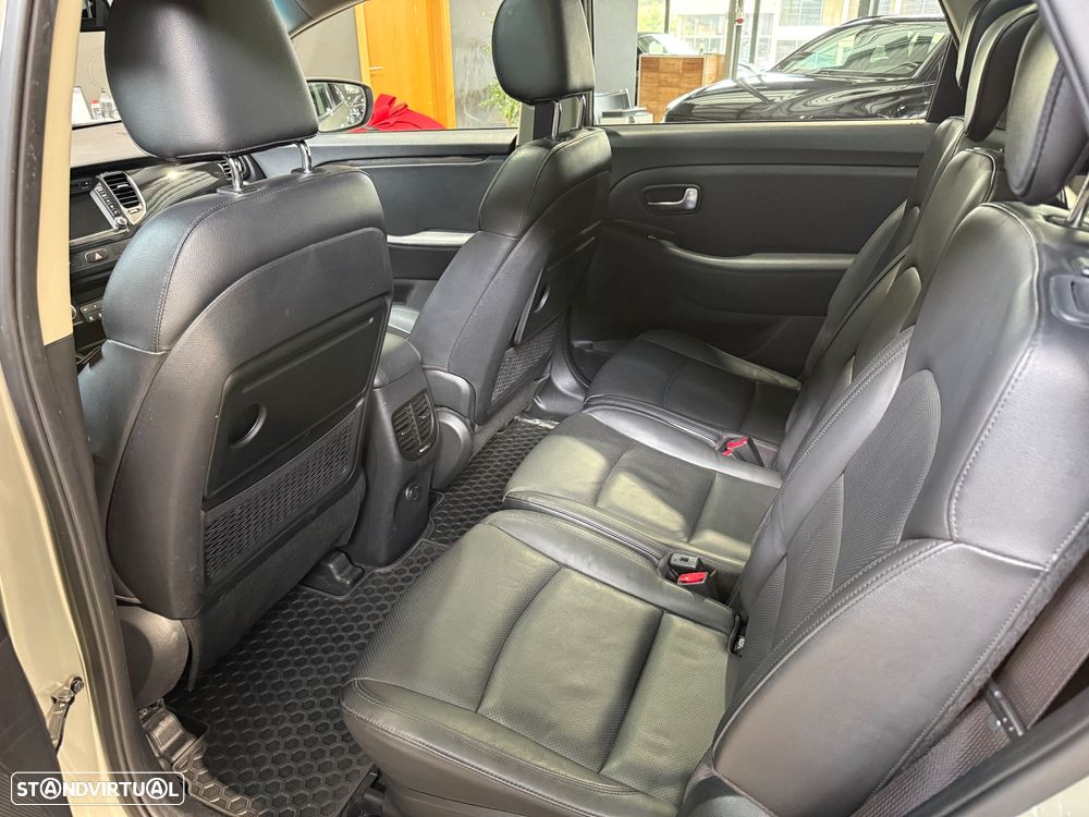Kia Carens 1.7 CRDi ISG TX 7DCT - 14