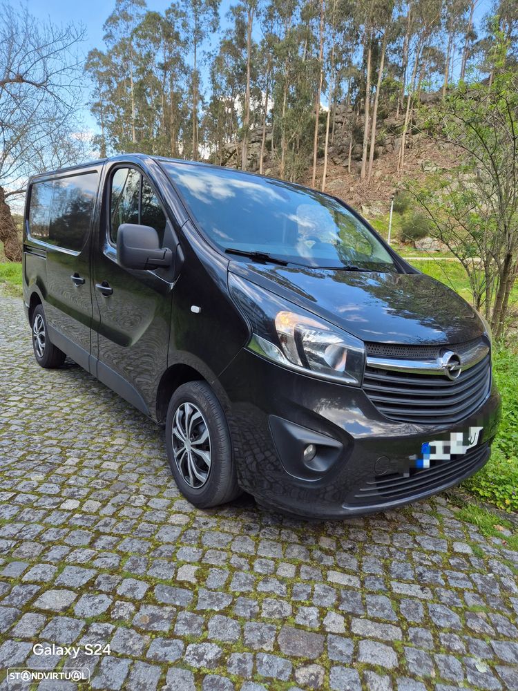 Opel Vivaro - 1