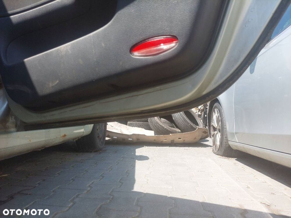 DRZWI KOMPLETNE PRAWY TYŁ RENAULT LAGUNA II KOMBI MV190 - 5