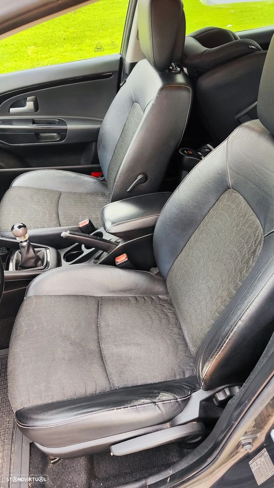 Kia Ceed SW 1.6 CRDi TX ISG - 8