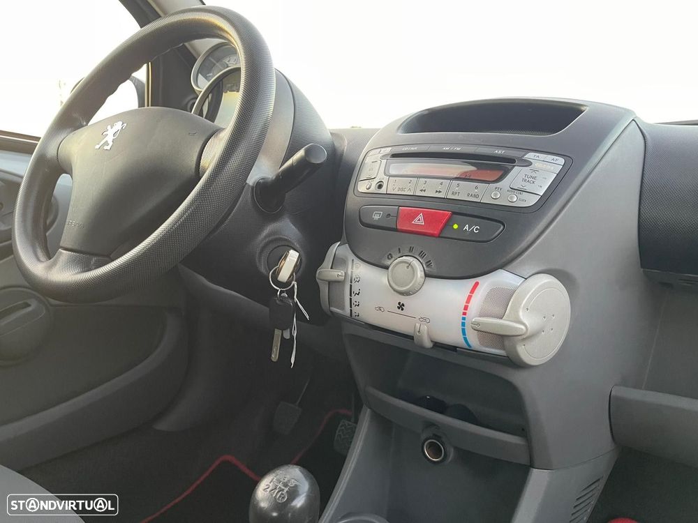 Peugeot 107 1.0 Urban - 11