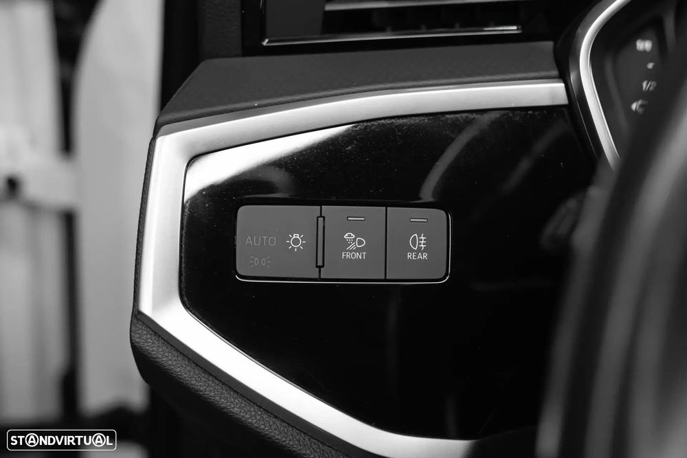 Audi Q3 45 TFSIe S line S tronic - 35