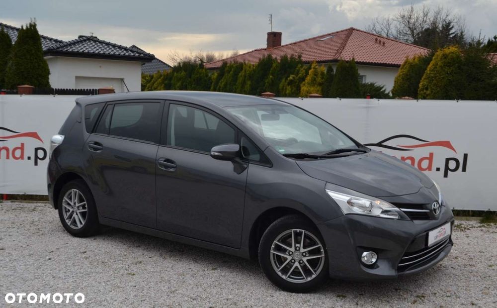 Toyota Verso 1.6 D-4D Prestige - 4