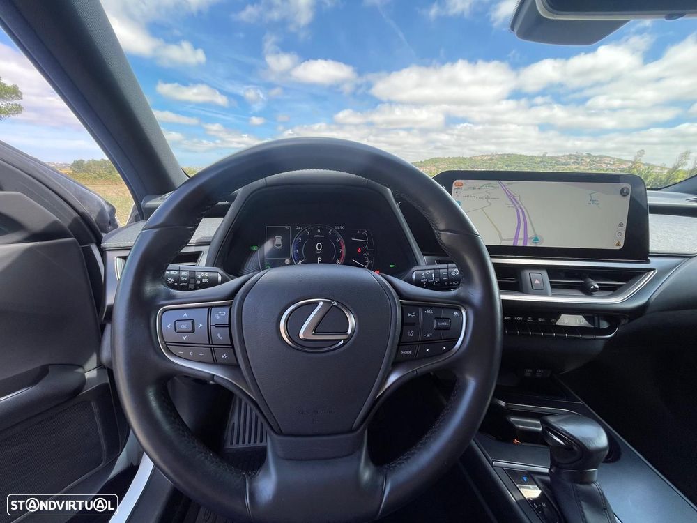 Lexus UX 250h Sport (Ecrã 12.3) - 18
