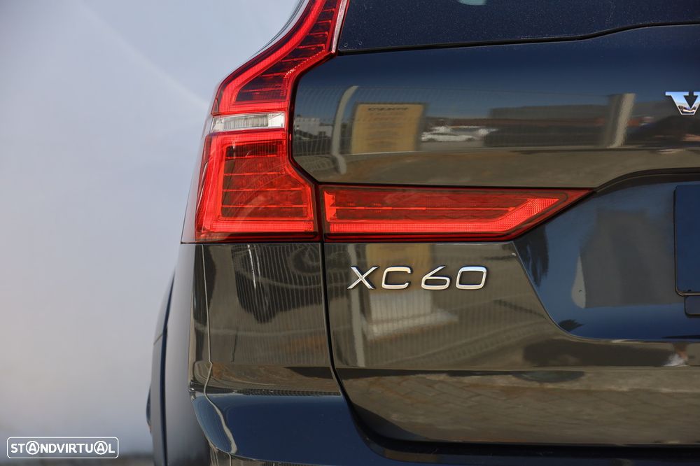 Volvo XC 60 2.0 D5 Inscription AWD - 35