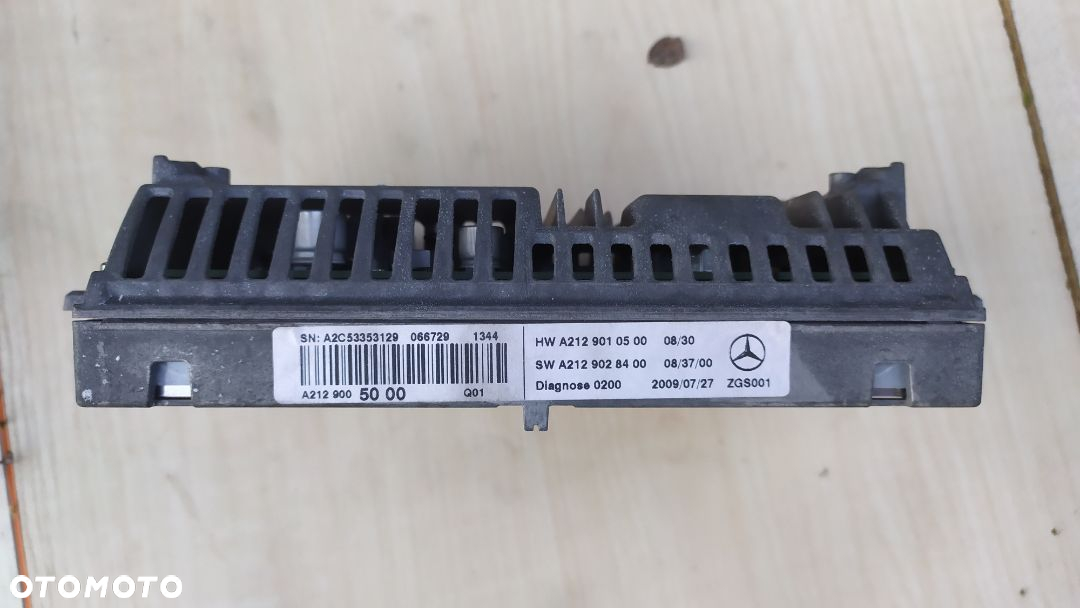 MERCEDES LCD  C 204  E 212 207 SLK 172 monitor navi - 6