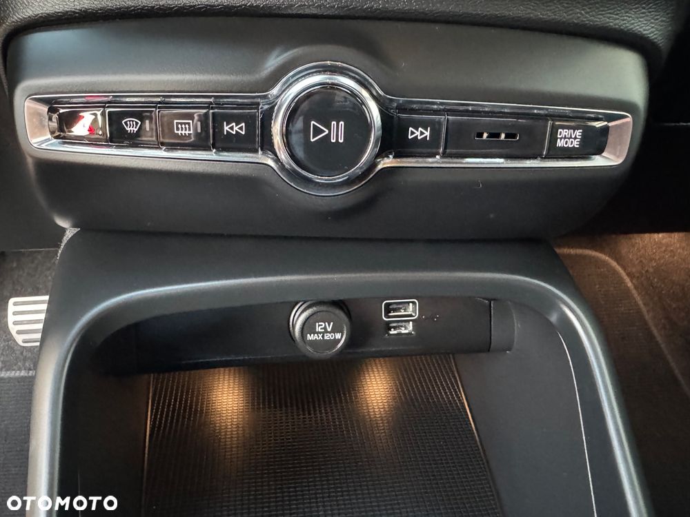 Volvo XC 40 T3 Geartronic RDesign - 35